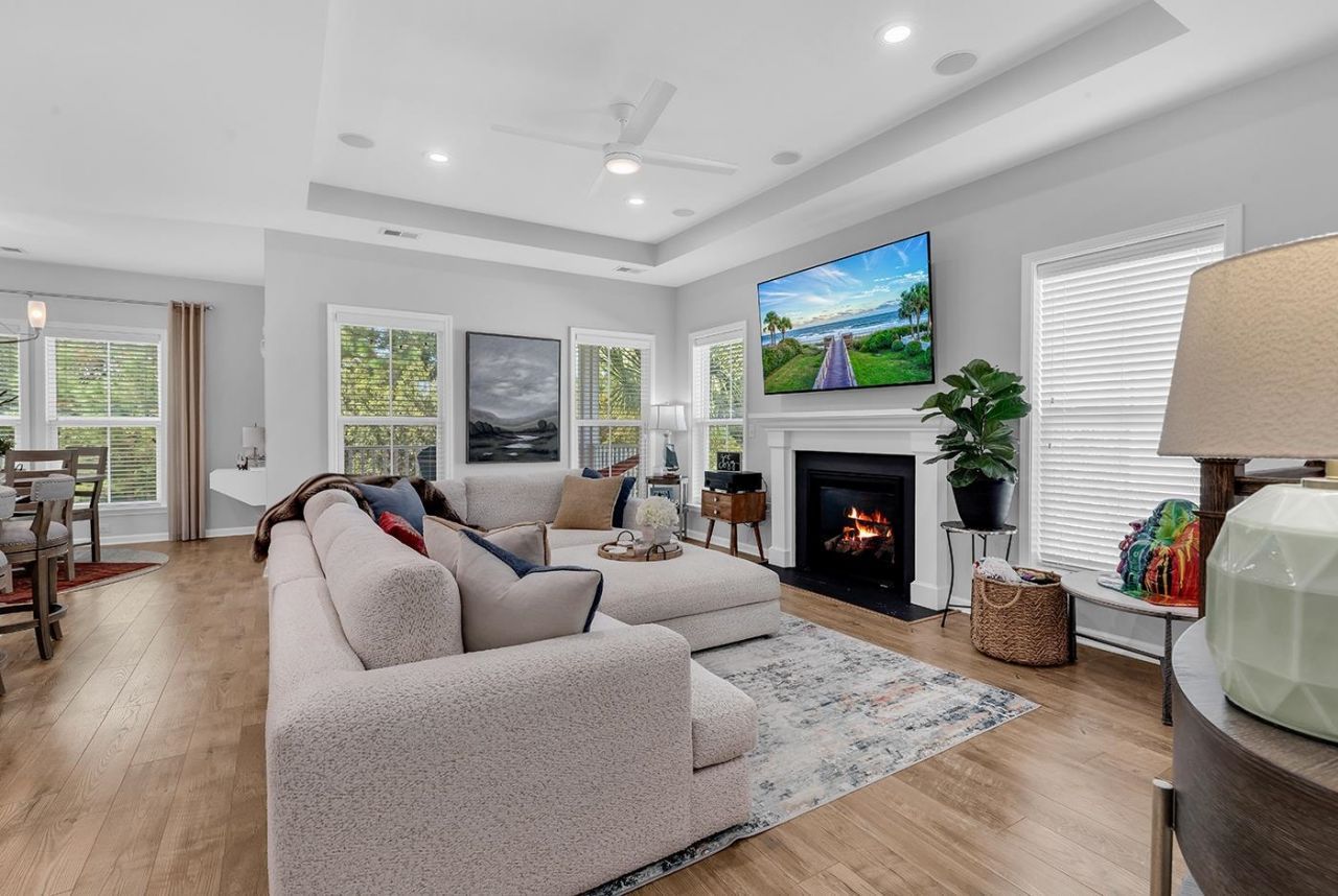 301 Splendor Circle  Photo 8