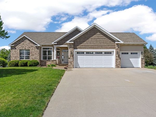 2330 Timber Creek Drive , Marion, IA 52302
