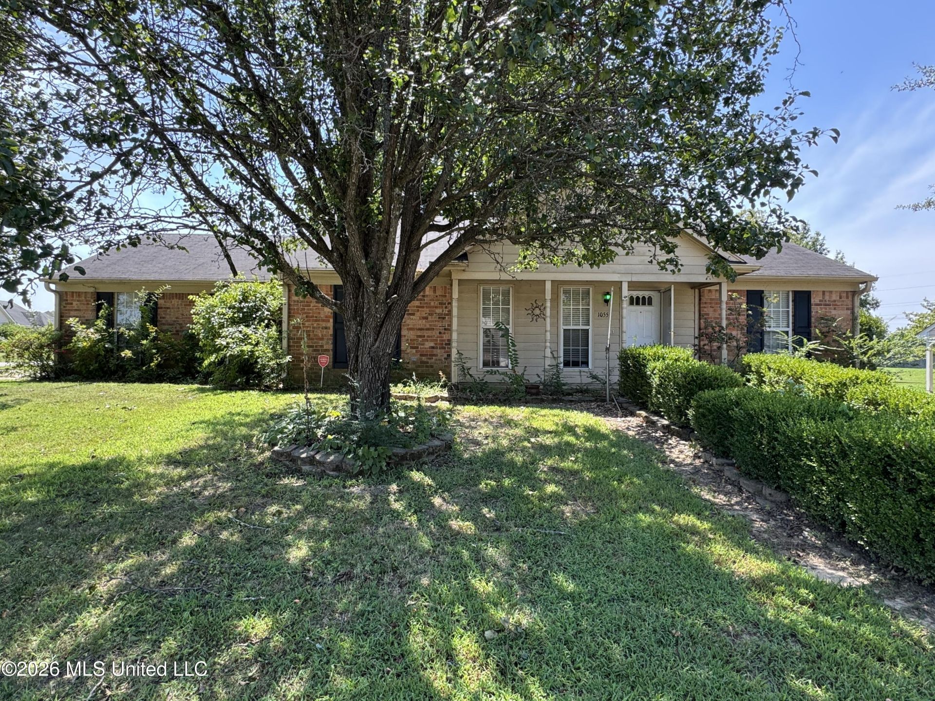 10551 Oak Leaf Drive, Olive Branch, MS 38654 Main Photo