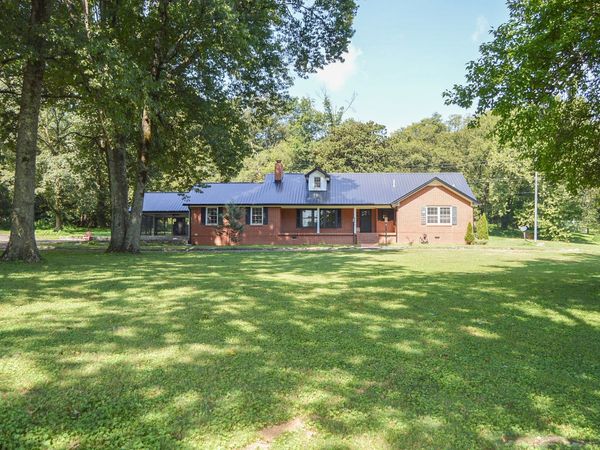 952 Old Fayetteville Highway , Lynchburg, TN 37352