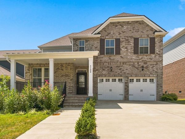 1100 Pebble Run Rd , Hendersonville, TN 37075