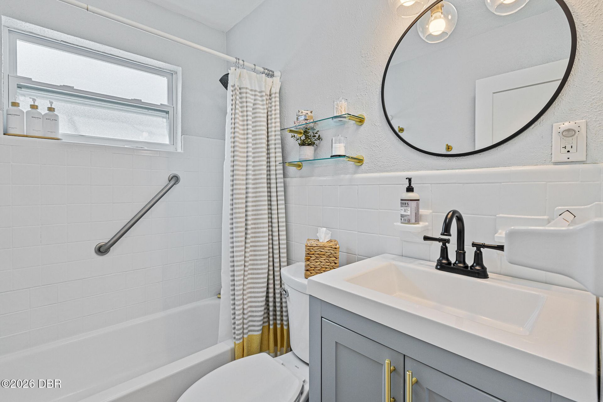 839 E 10th Avenue, New Smyrna Beach, FL 32169 Photo