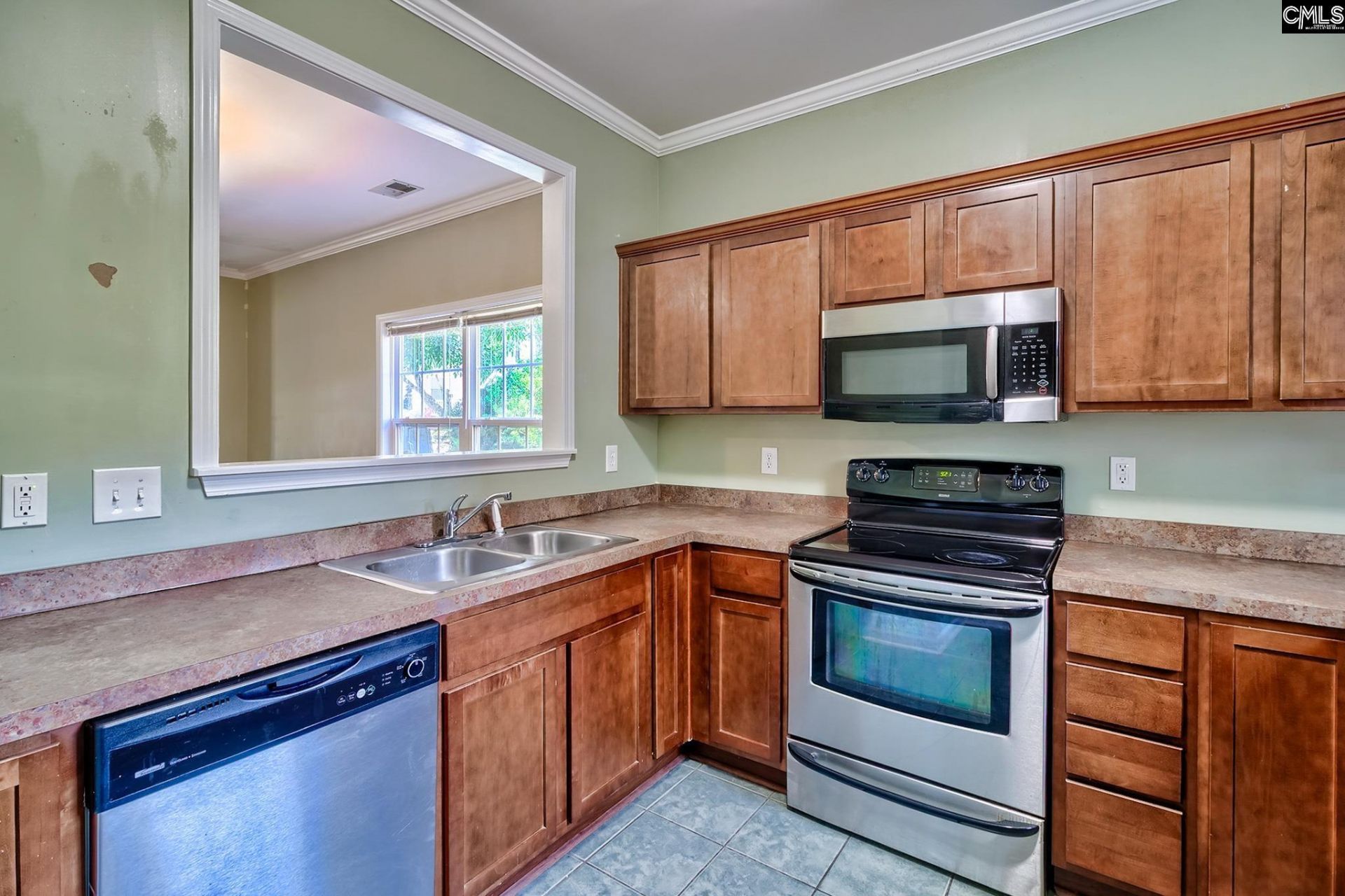 110 Williams Street  Photo 15