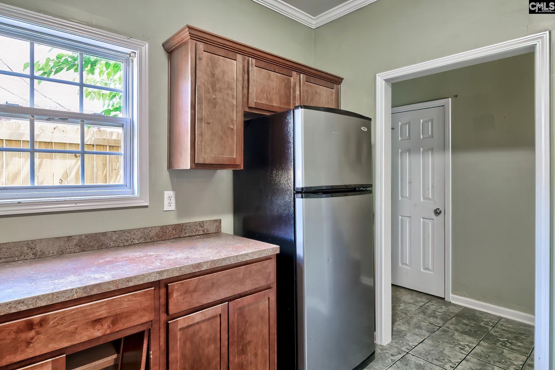 110 Williams Street  Photo 17