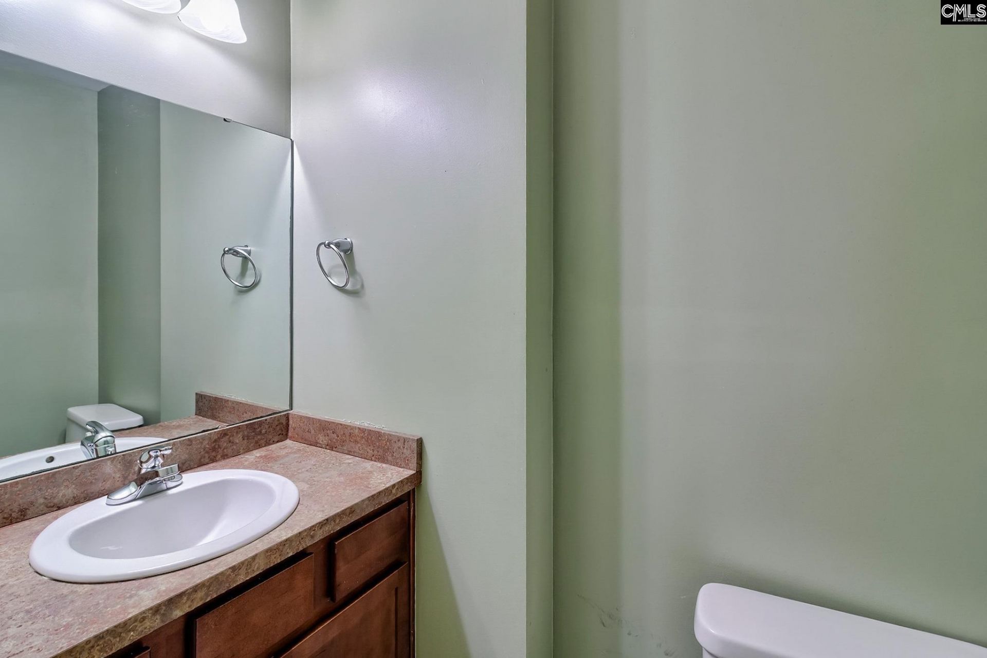110 Williams Street  Photo 22