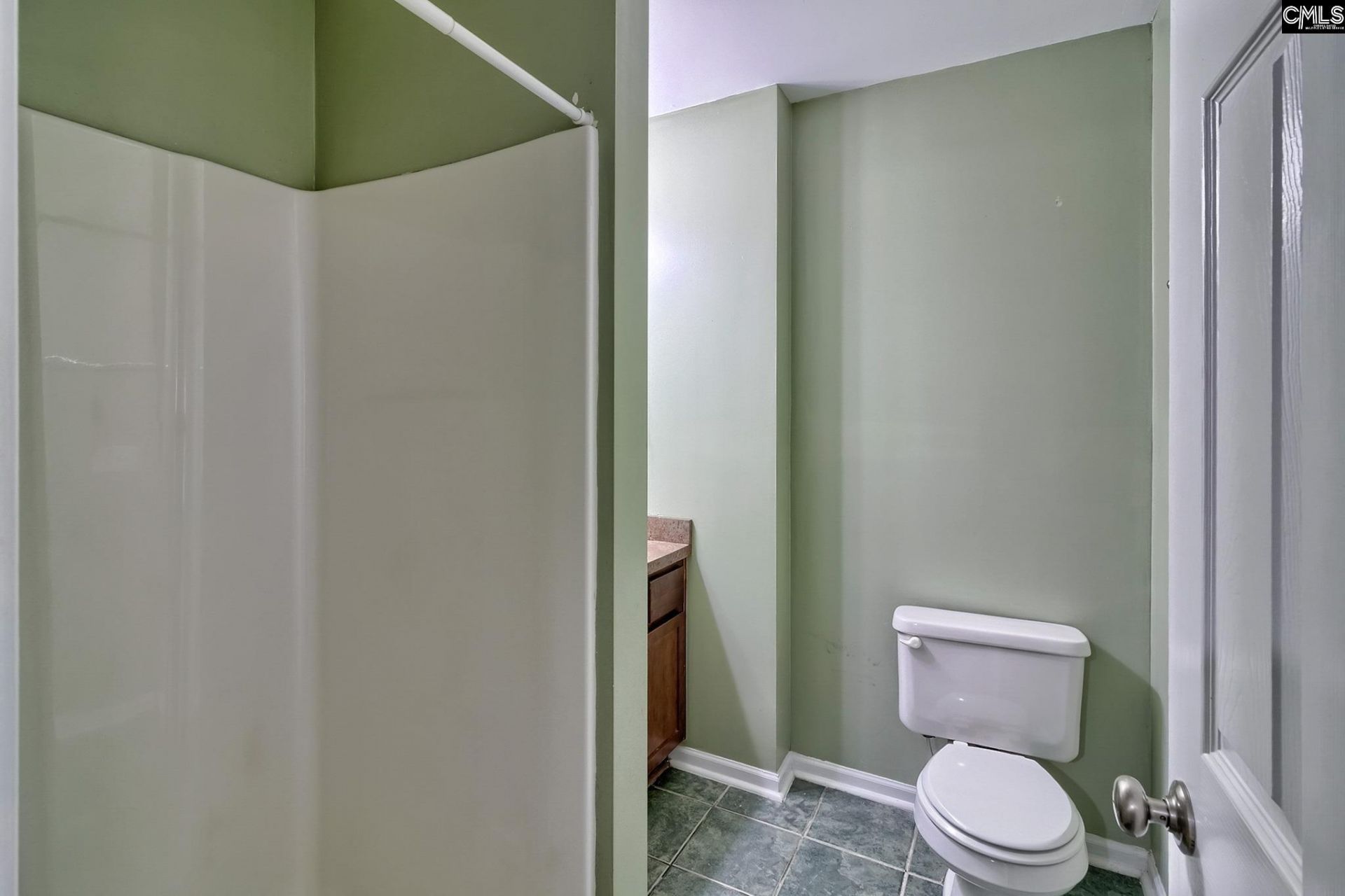 110 Williams Street  Photo 23
