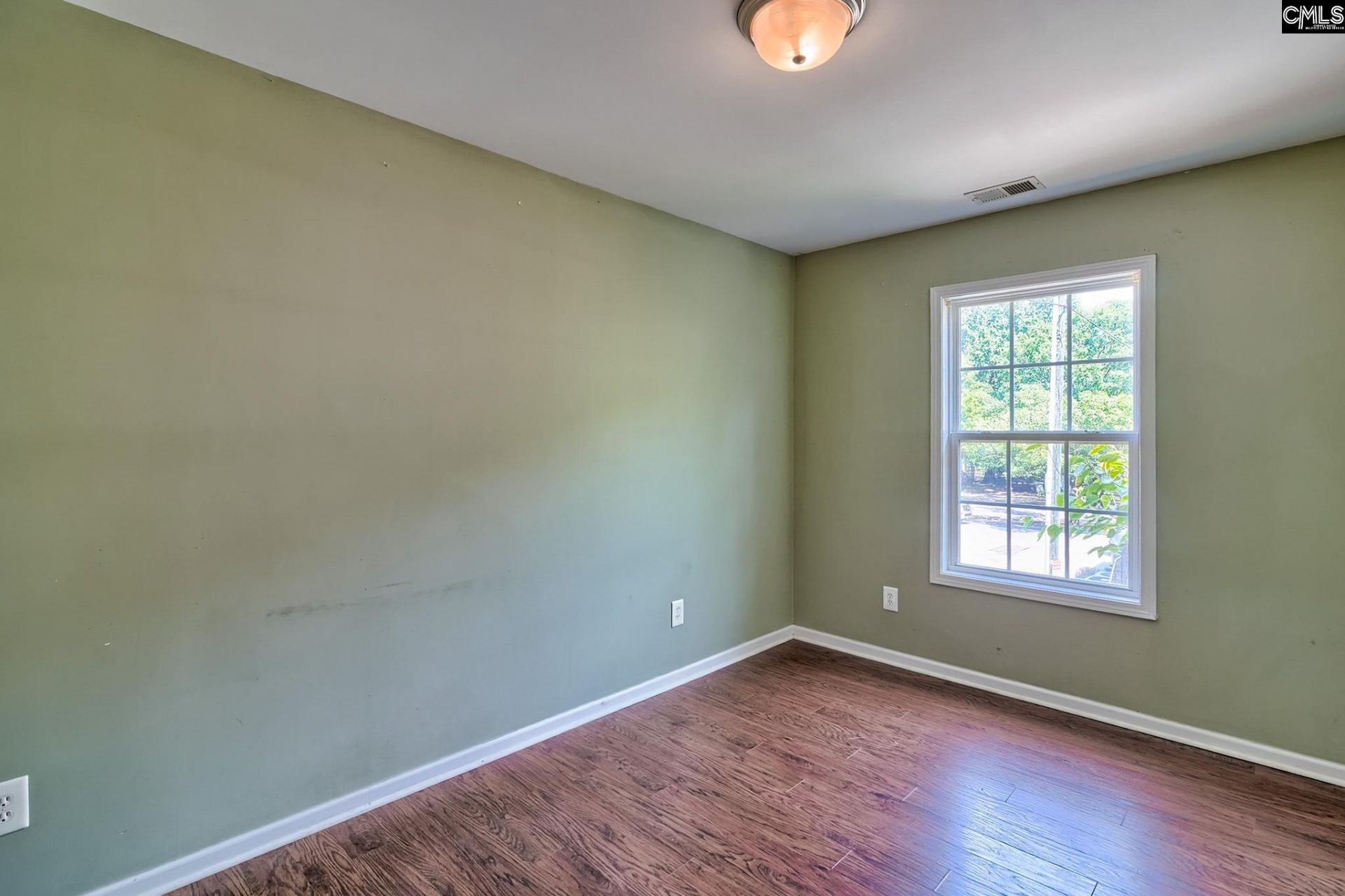 110 Williams Street  Photo 24