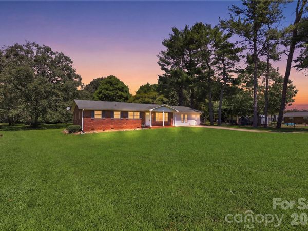 2819 Randolph Road, Statesville, NC 28625