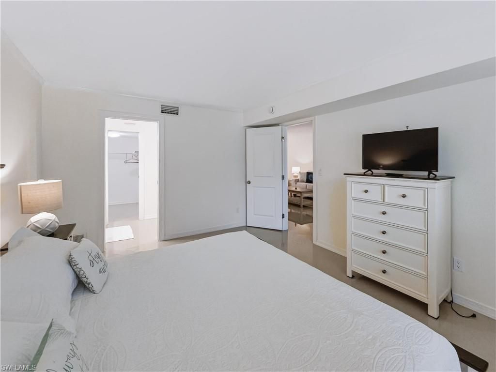 3370 10th St N, Unit 1304, Naples, FL 34103 Photo