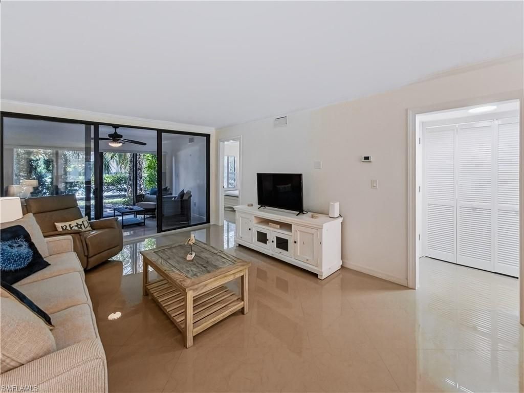 3370 10th St N, Unit 1304, Naples, FL 34103 Photo