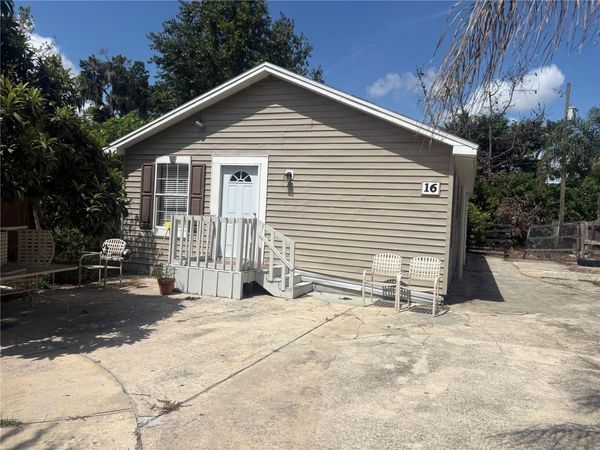 16 N CHRISTIANA AVENUE , APOPKA, FL 32703