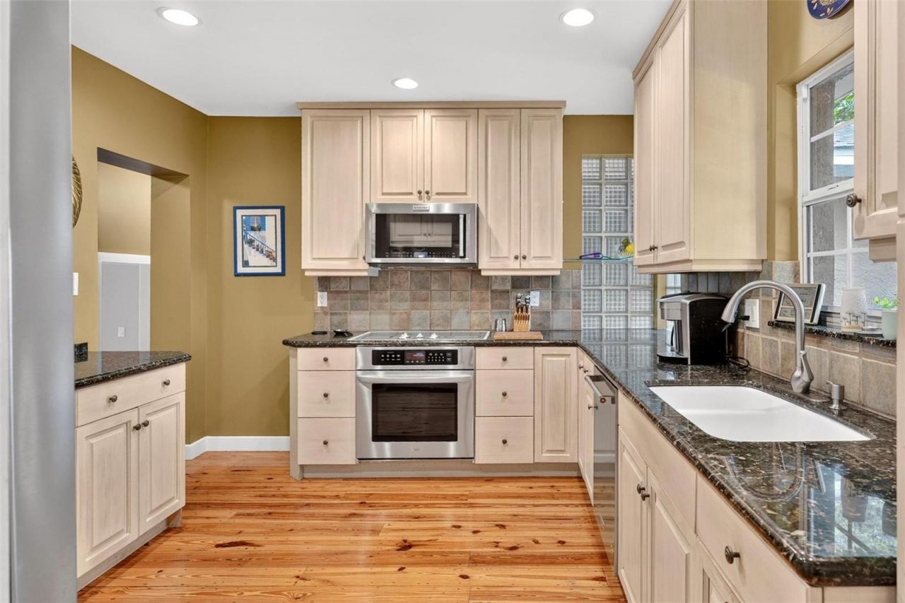 20368 The Granada, Dunnellon, FL 34432 Photo