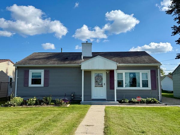 1427 E Southern Avenue , Bucyrus, OH 44820