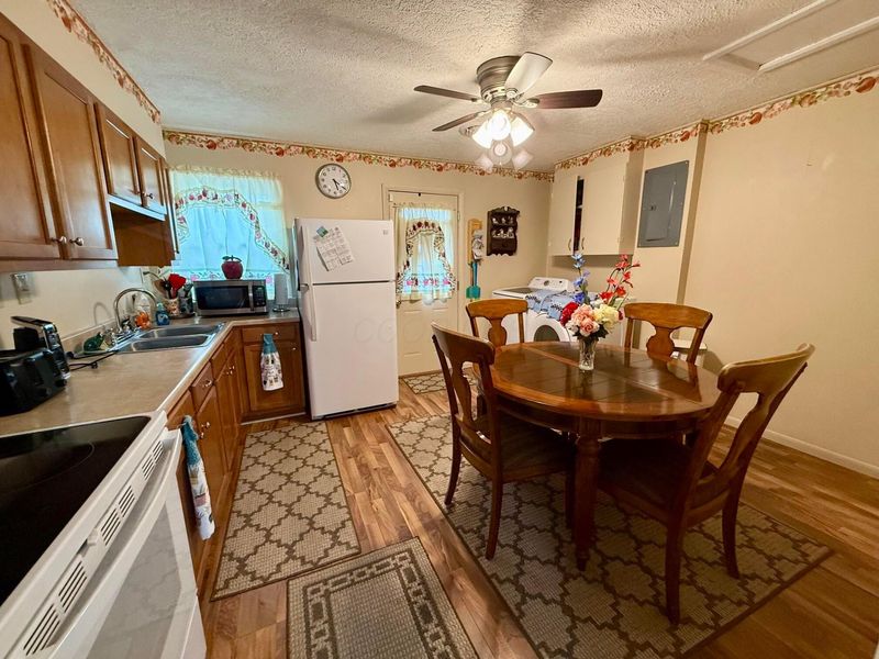 1427 E Southern Avenue, Bucyrus, OH 44820 Photo 9