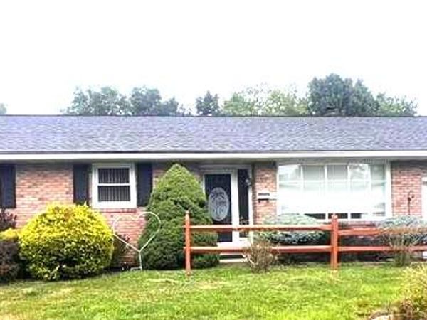 129 HALL ROAD, SHOEMAKERSVILLE, PA 19555
