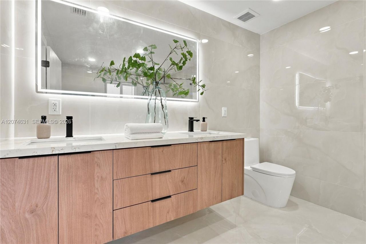 4801 Tyler St , Hollywood, FL 33021 Photo