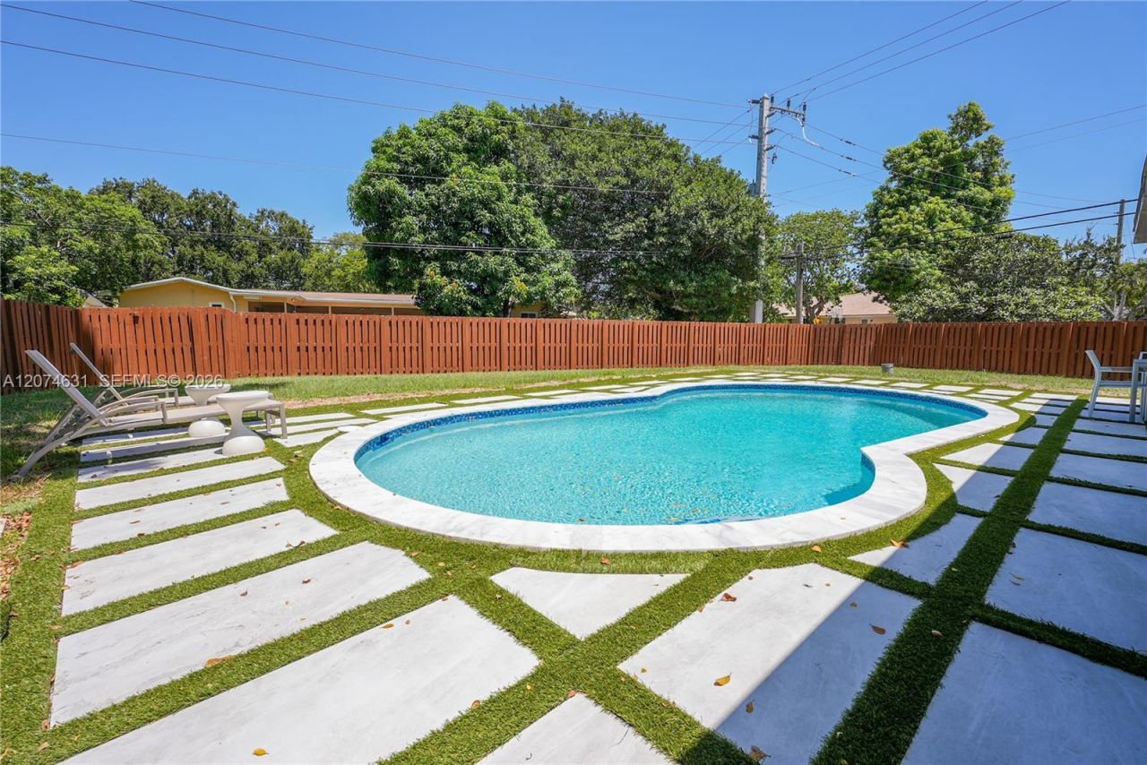 4801 Tyler St , Hollywood, FL 33021 Photo