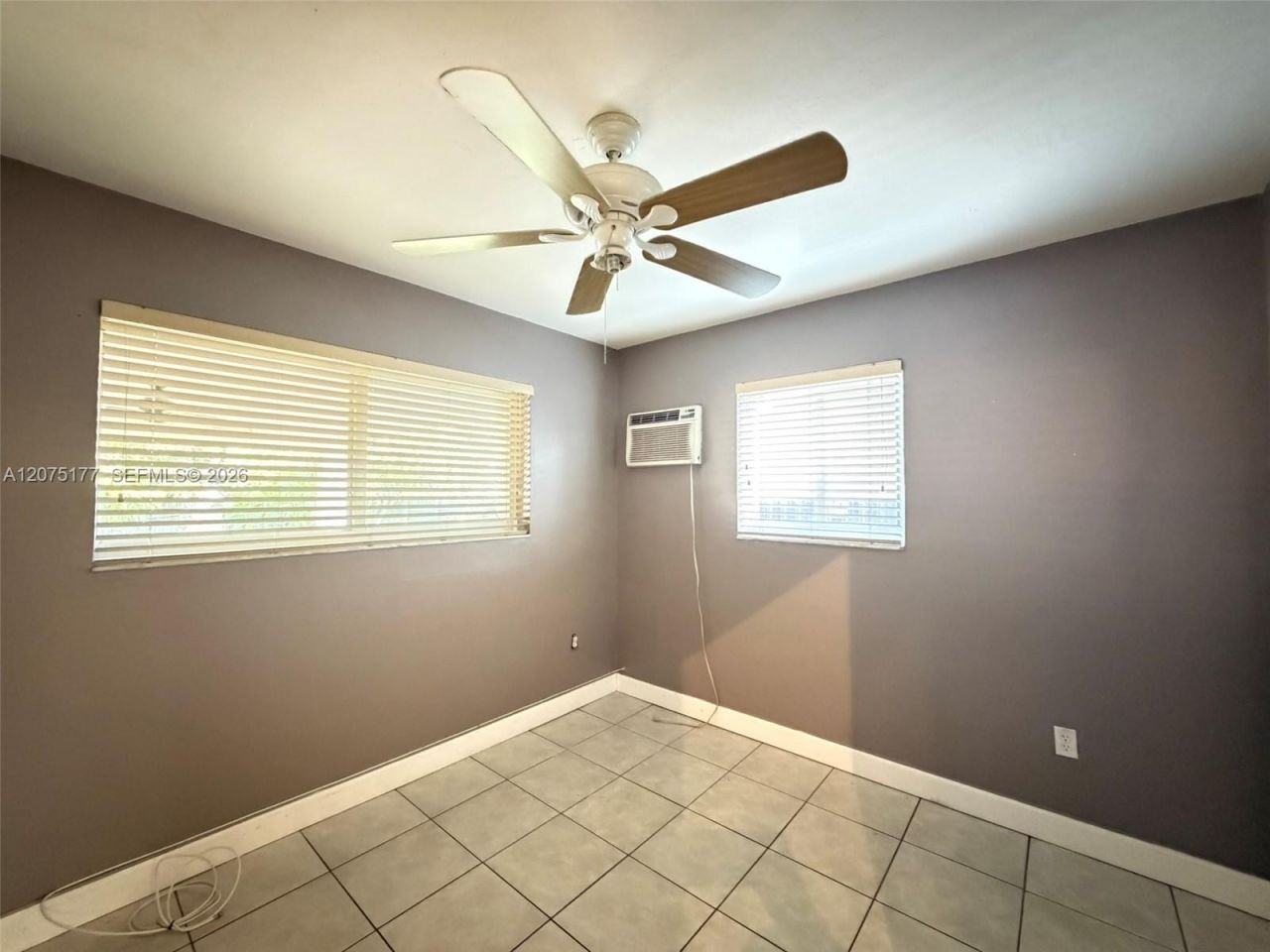 4585 E 9th Ln , Hialeah, FL 33013 Photo