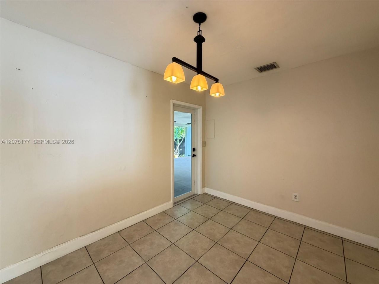 4585 E 9th Ln , Hialeah, FL 33013 Photo