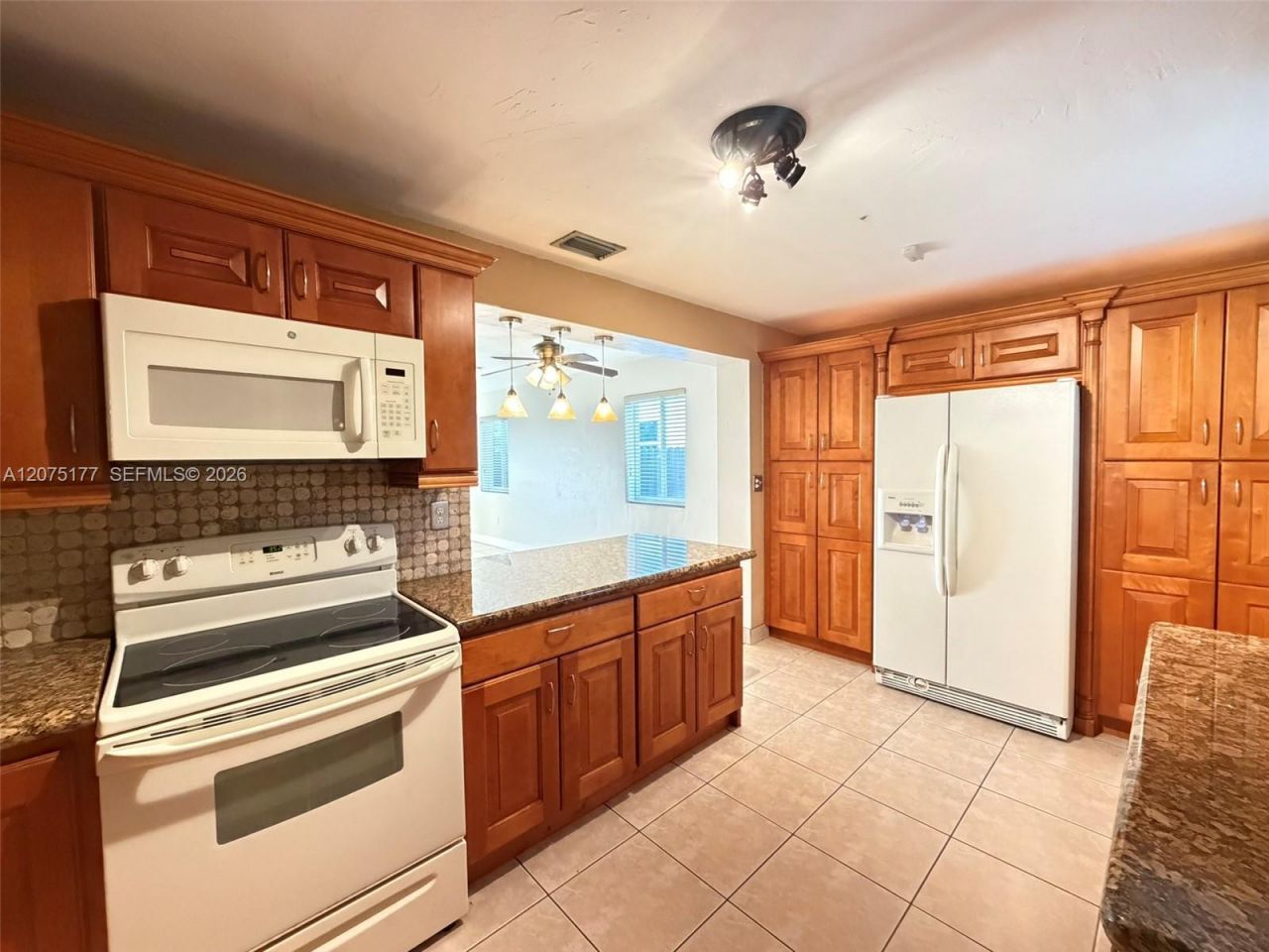 4585 E 9th Ln , Hialeah, FL 33013 Photo