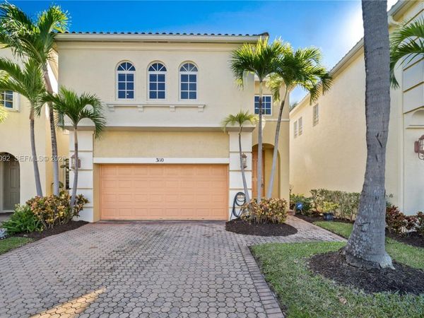 3110 NE 210th Ter , Aventura, FL 33180