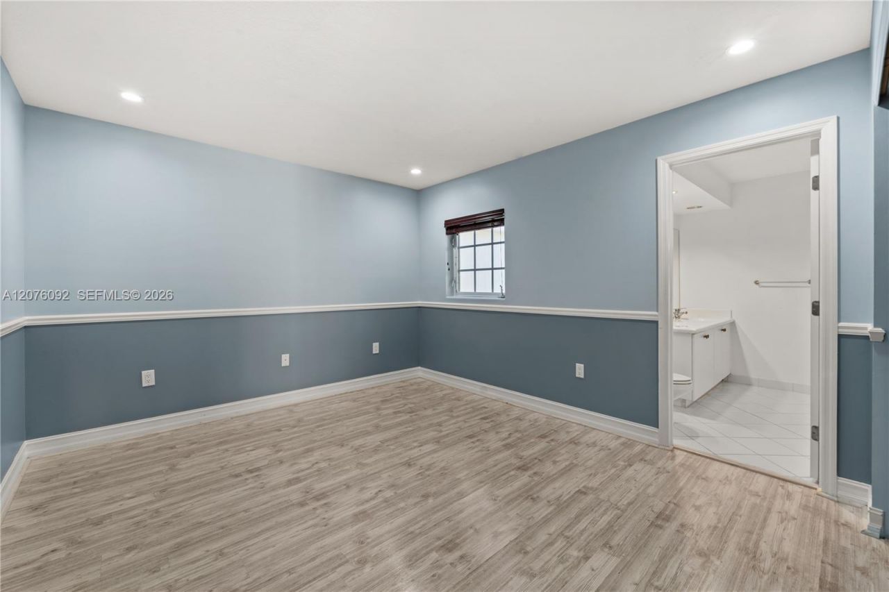 3110 NE 210th Ter, Aventura, FL 33180 Photo