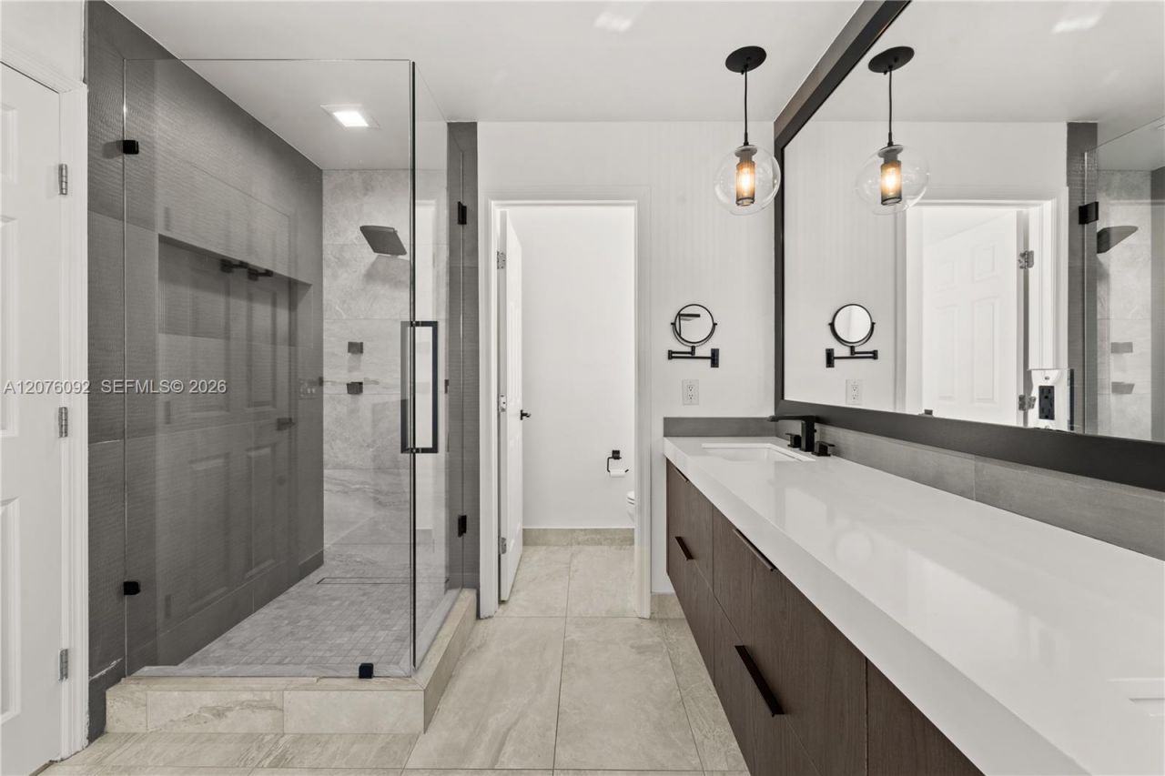 3110 NE 210th Ter, Aventura, FL 33180 Photo
