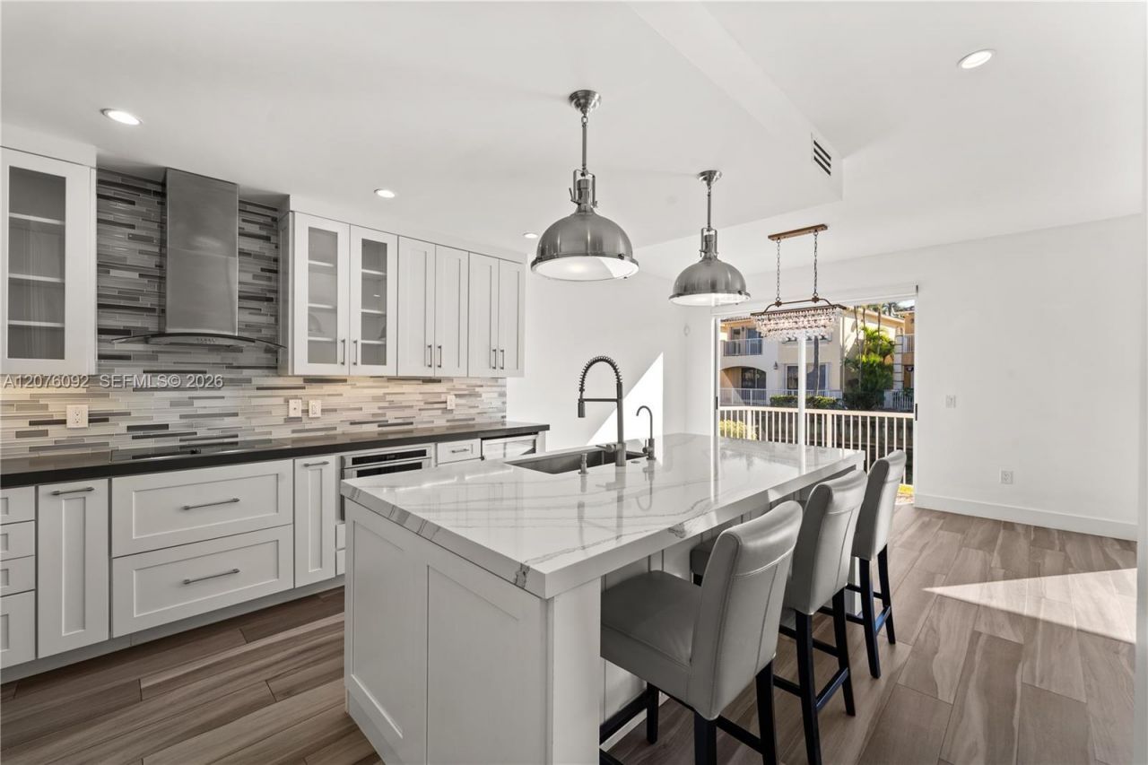 3110 NE 210th Ter, Aventura, FL 33180 Photo