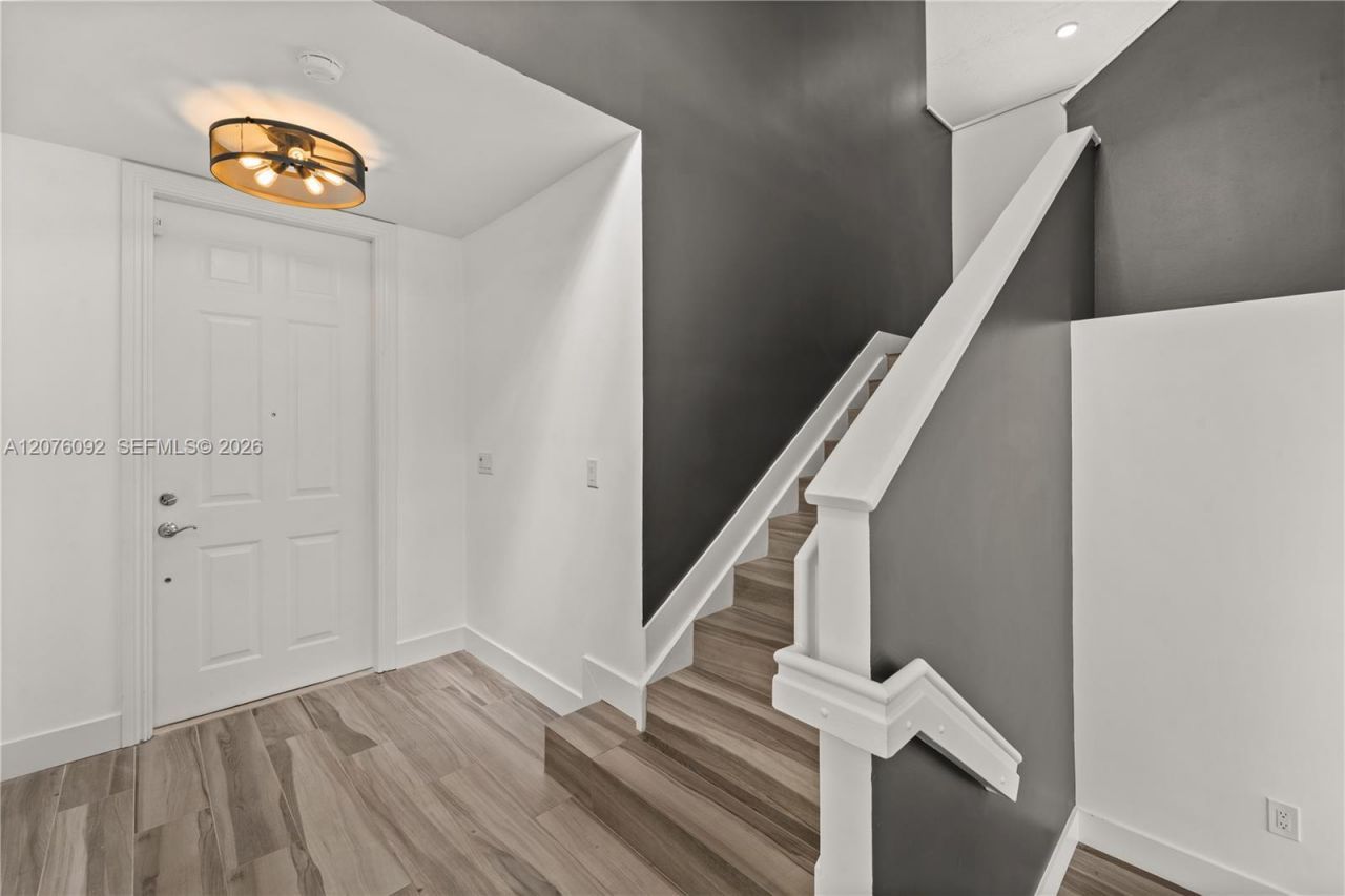 3110 NE 210th Ter, Aventura, FL 33180 Photo