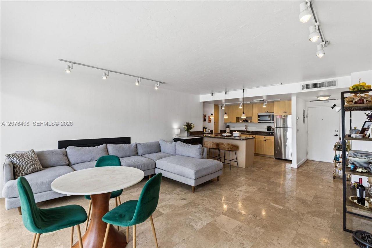 2451 Brickell Ave , Unit 2T, Miami, FL 33129 Photo