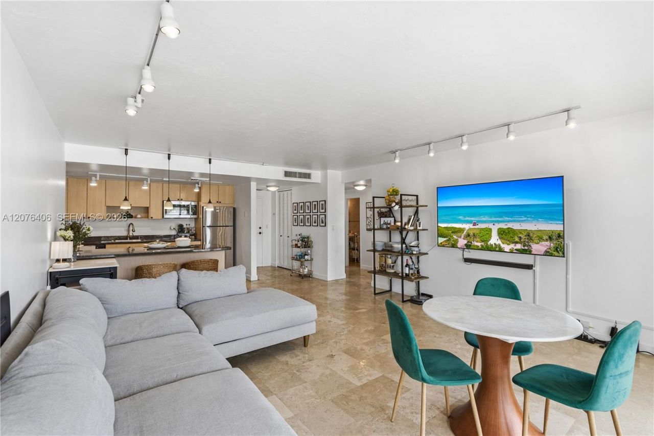 2451 Brickell Ave , Unit 2T, Miami, FL 33129 Photo
