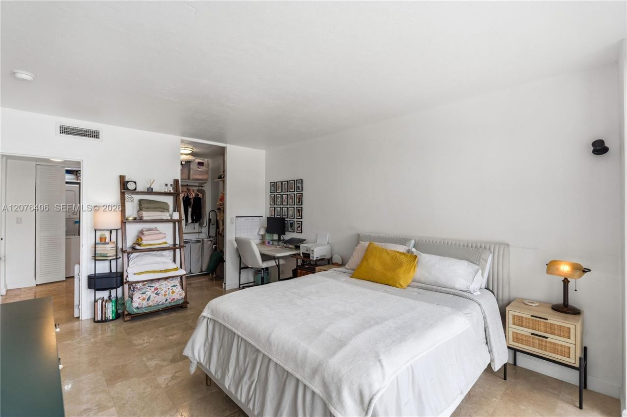 2451 Brickell Ave , Unit 2T, Miami, FL 33129 Photo