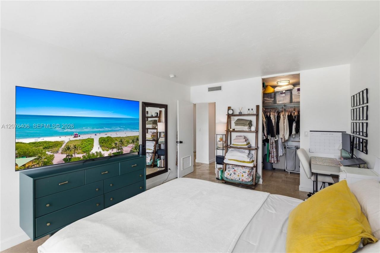 2451 Brickell Ave , Unit 2T, Miami, FL 33129 Photo