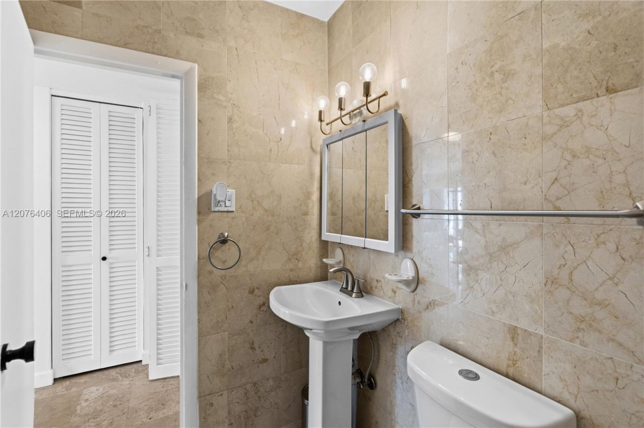 2451 Brickell Ave , Unit 2T, Miami, FL 33129 Photo