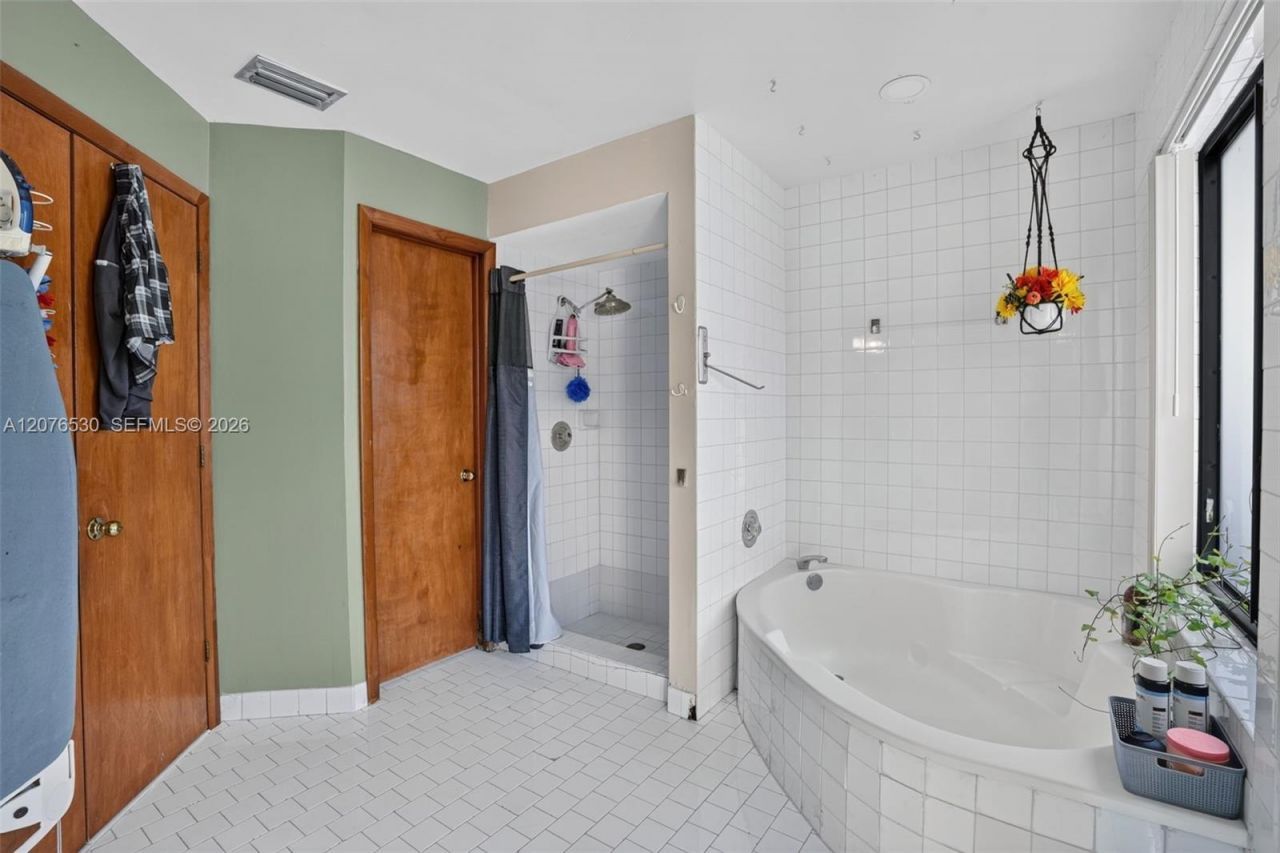 15660 SW 152nd Pl , Miami, FL 33187 Photo