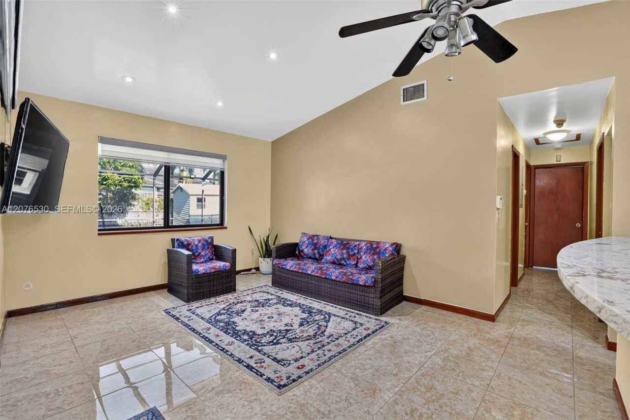 15660 SW 152nd Pl , Miami, FL 33187 Photo