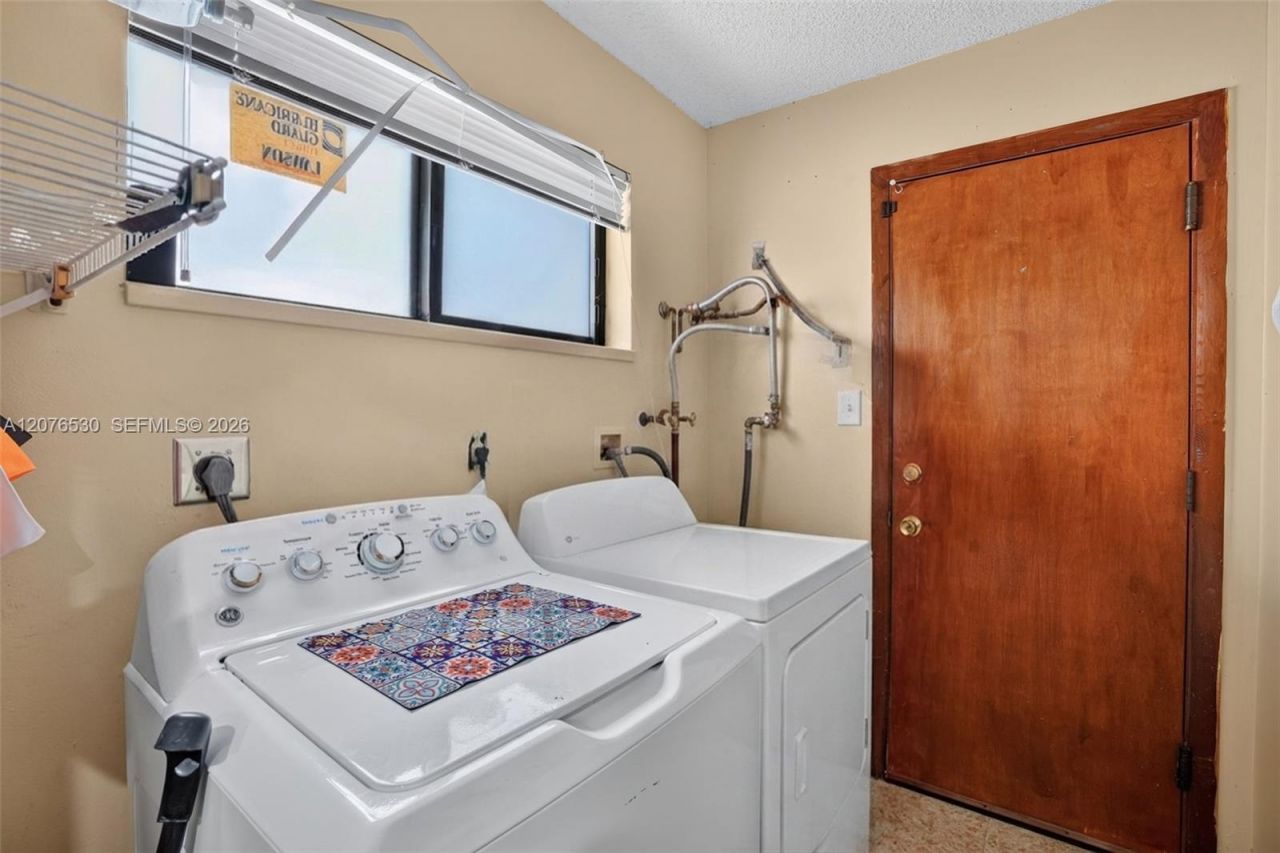15660 SW 152nd Pl , Miami, FL 33187 Photo
