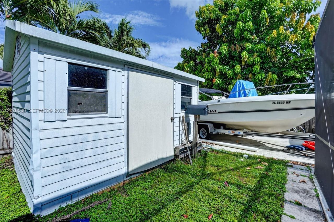 15660 SW 152nd Pl , Miami, FL 33187 Photo
