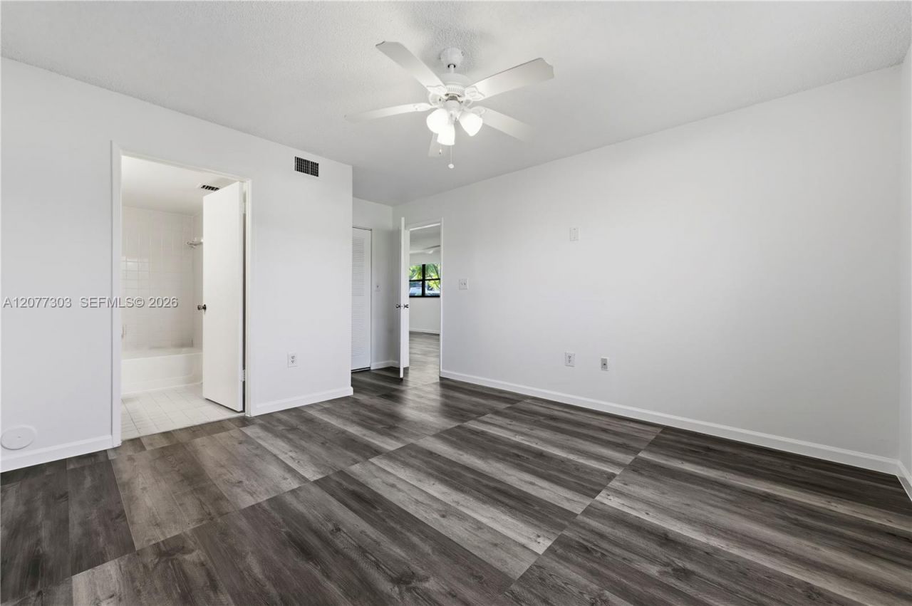 9877 Nob Hill Ct, Unit 9877, Sunrise, FL 33351 Photo