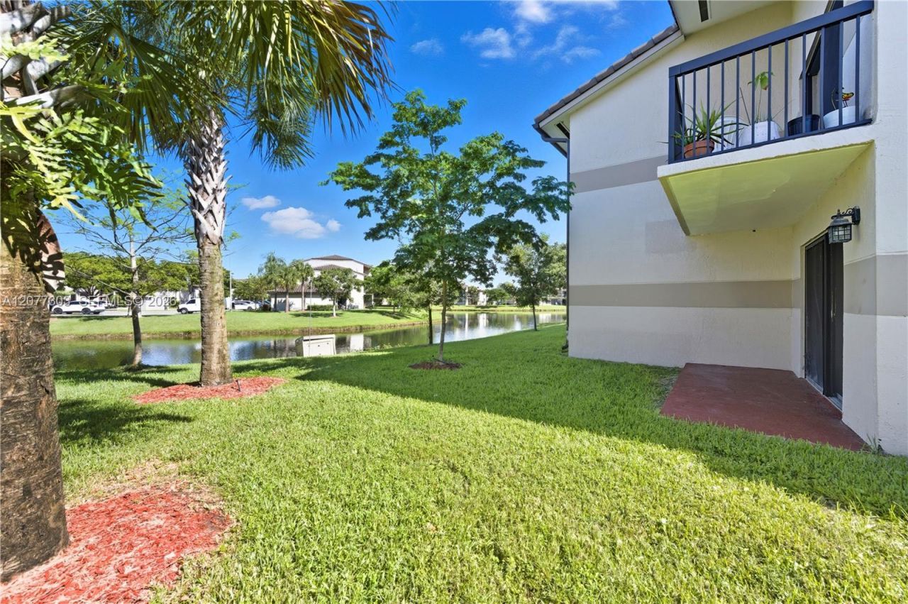 9877 Nob Hill Ct, Unit 9877, Sunrise, FL 33351 Photo