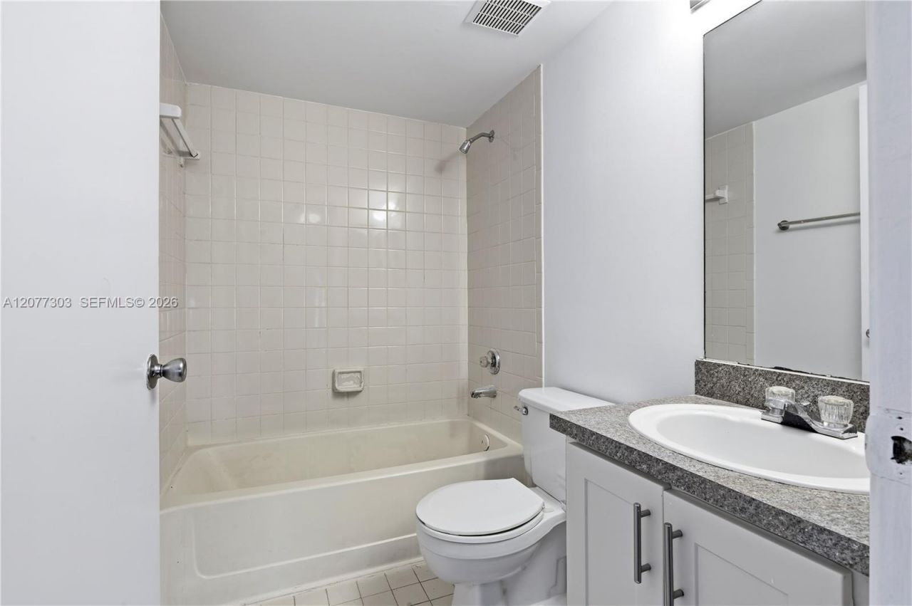 9877 Nob Hill Ct, Unit 9877, Sunrise, FL 33351 Photo