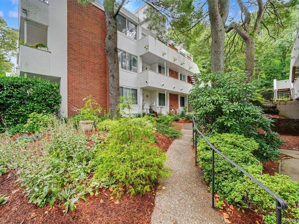 321 Tallwood Drive, Hartsdale, NY 10530