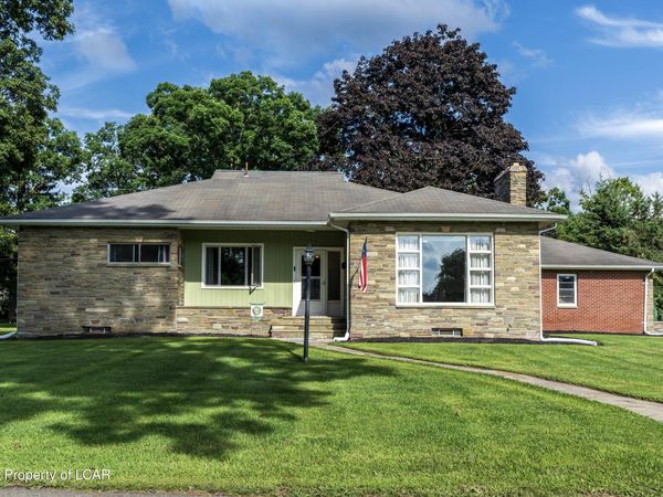 12 Beech Street, Mountain Top, PA 18707