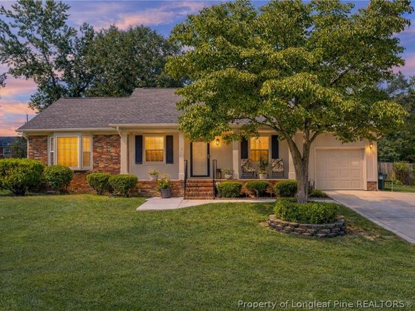 2704 Frankfort Circle, Fayetteville, NC 28303