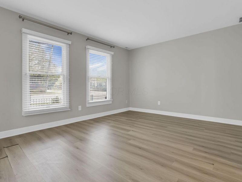 201 W 2nd Avenue, Columbus, OH 43201 Photo 3