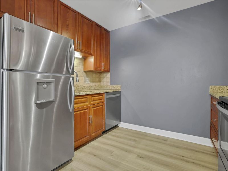 201 W 2nd Avenue, Columbus, OH 43201 Photo 7