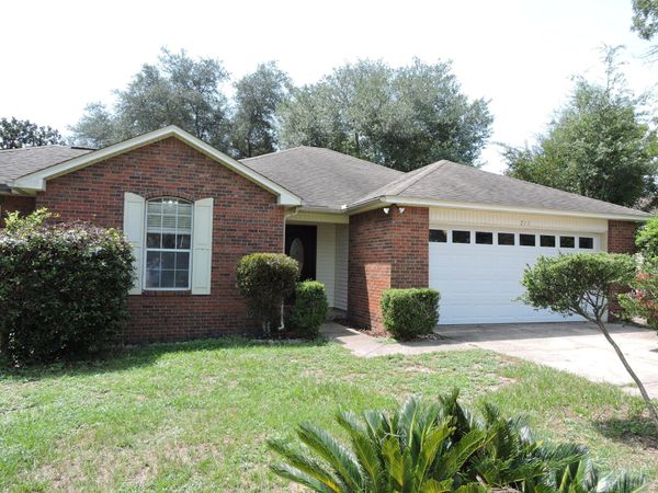 211 Westview Drive, Crestview, FL 32536