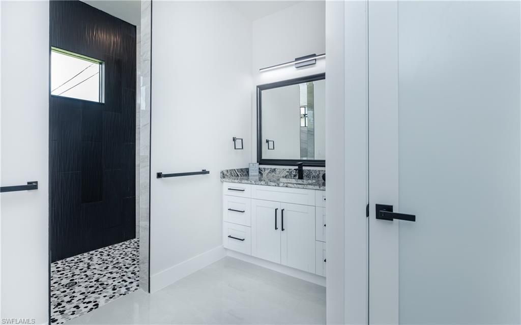 2000 SW 30th Ter, Cape Coral, FL 33914 Photo