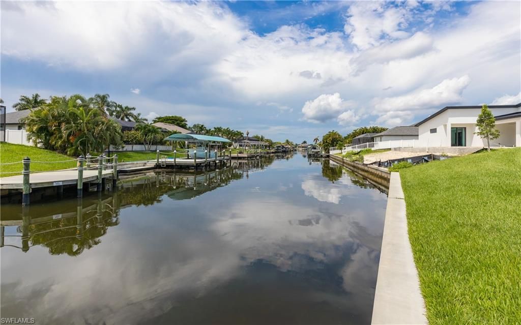 2000 SW 30th Ter, Cape Coral, FL 33914 Photo