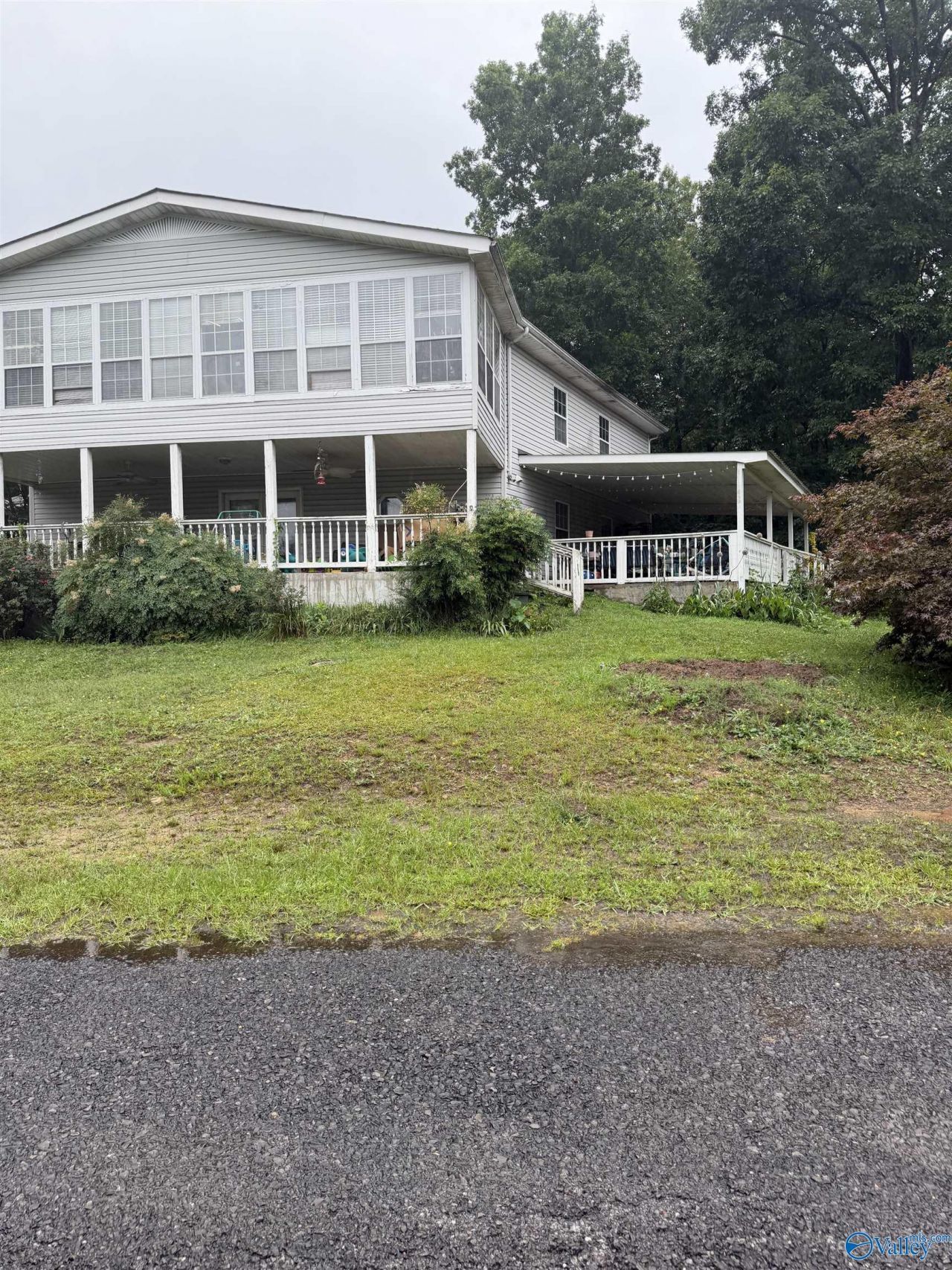 105 Granada Lane, Guntersville, AL 35976 Main Photo